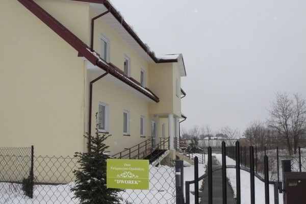 Dom Pielęgnacyjno-Opiekuńczy „Dworek” w Józefowie