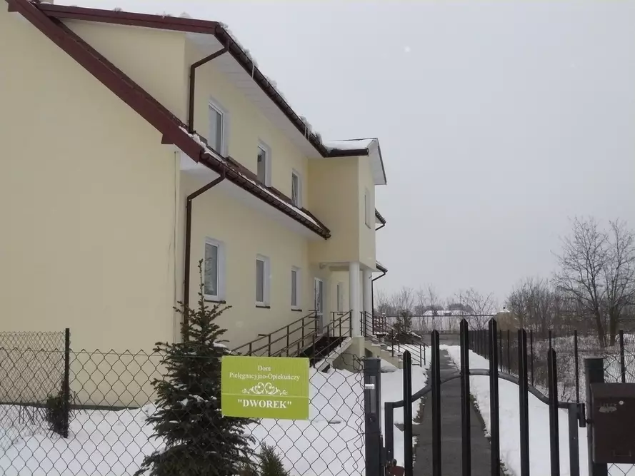 Dom Pielęgnacyjno-Opiekuńczy „Dworek” w Józefowie