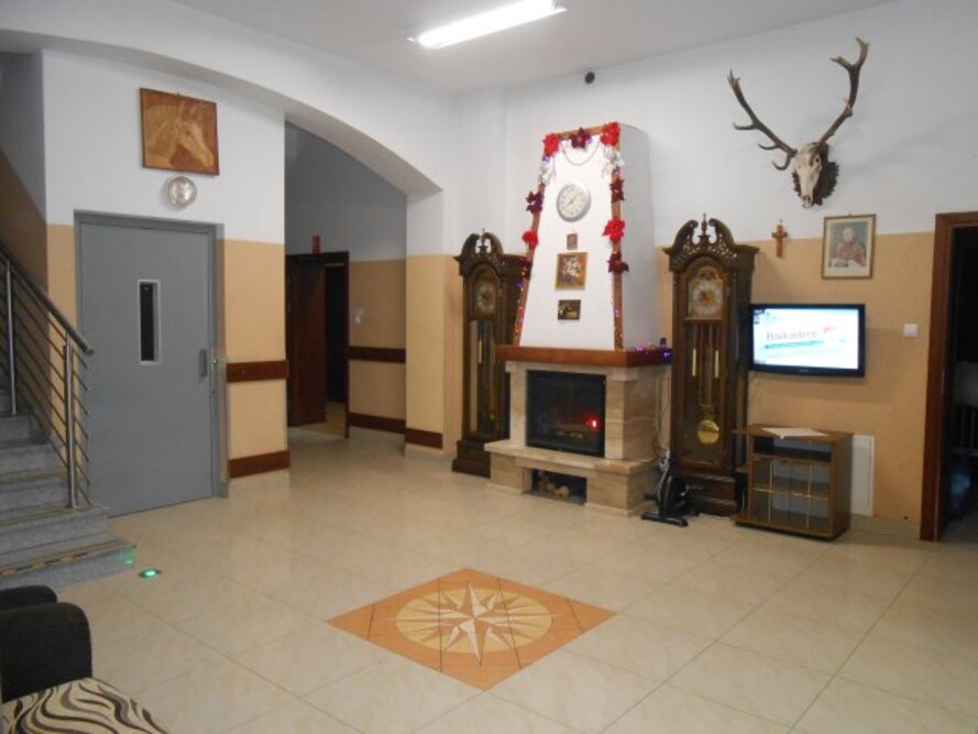 Dom Opieki dla osób starszych „Pałacyk pod Dębami” w Starych Oborzyskach