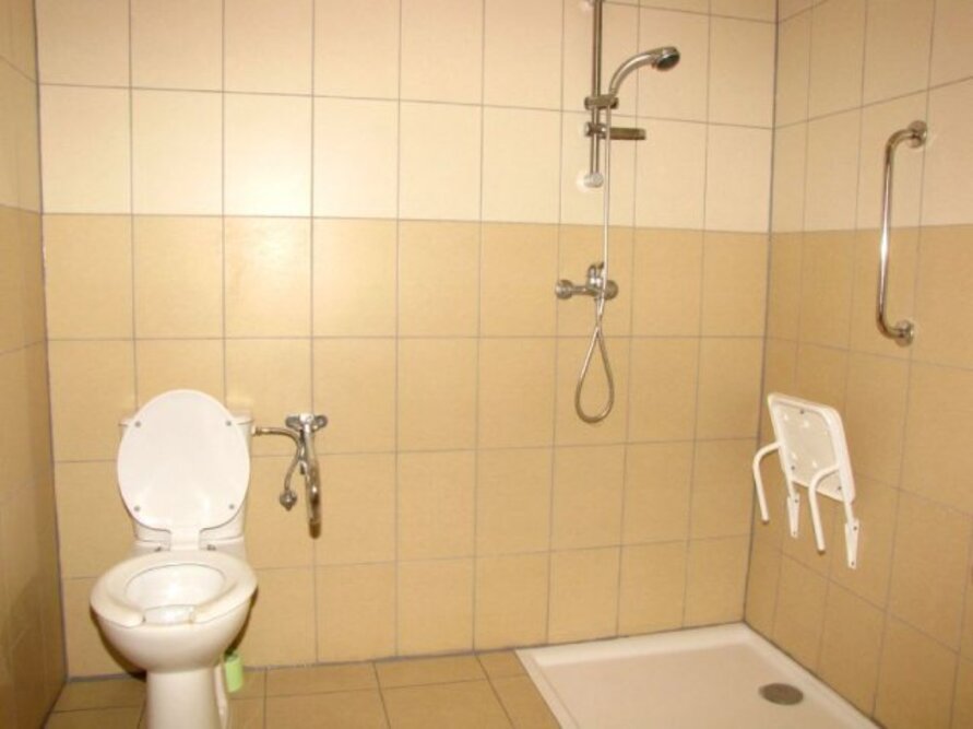 Dom Opieki dla osób starszych „Pałacyk pod Dębami” w Starych Oborzyskach