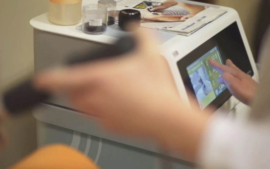 Dom Opieki „Modrzew” w Morągu  dysponuje nowoczesnym zapleczem rehabilitacyjnym i profesjonalnym sprzętem