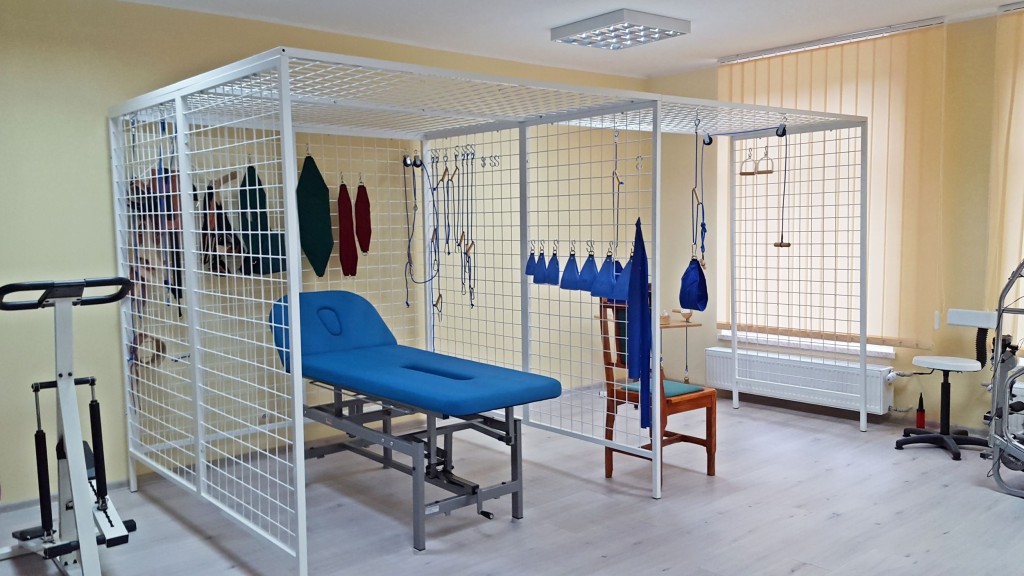 Zakład Opiekuńczo - Rehabilitacyjny „Sofija & Aleksander” w Gromadce Ośrodek dysponuje świetnie wyposażonymi salami do rehabilitacji i fizjoterapii
