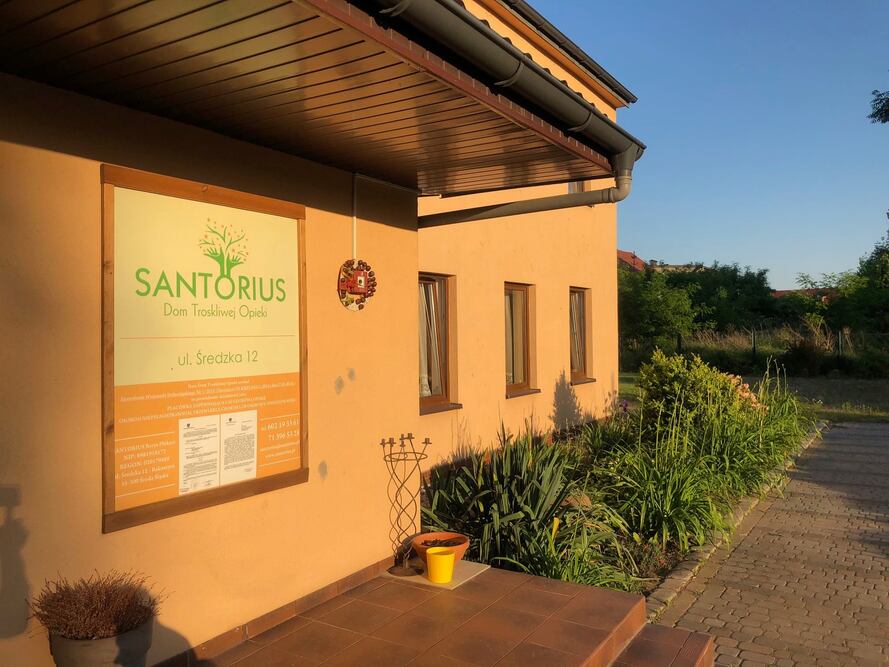 Dom Troskliwej Opieki „Santorius” w Rakoszycach