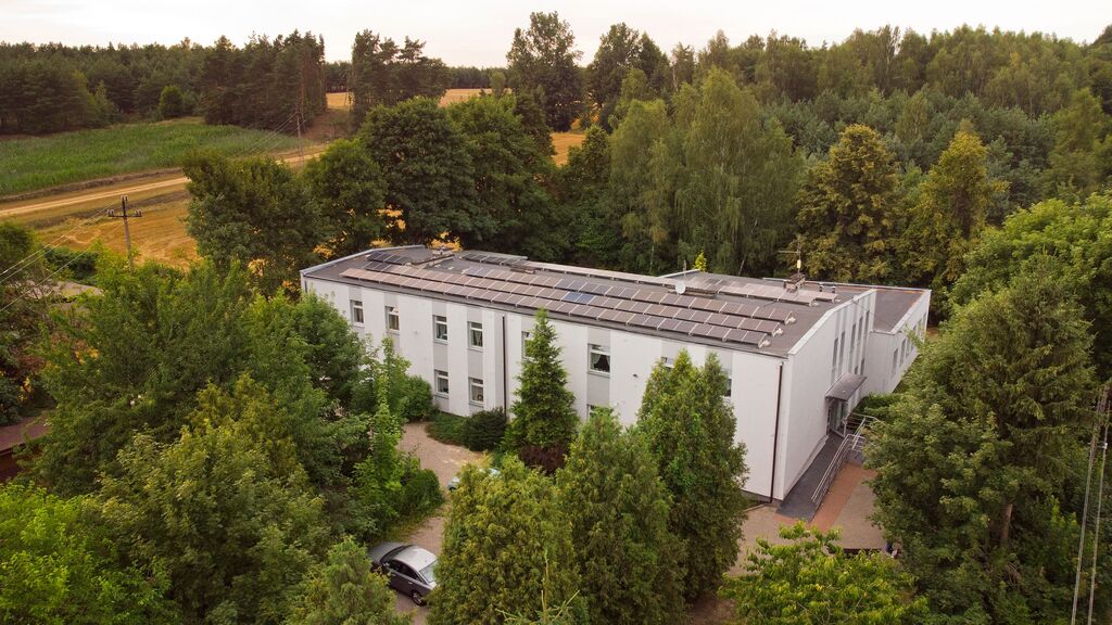 Dom Pomocy Społecznej „Złota Rybka” w Kochanowie z lotu ptaka