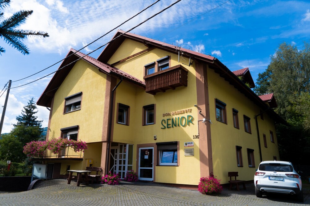 Rodzinny Dom „SENIOR” w Bystrej