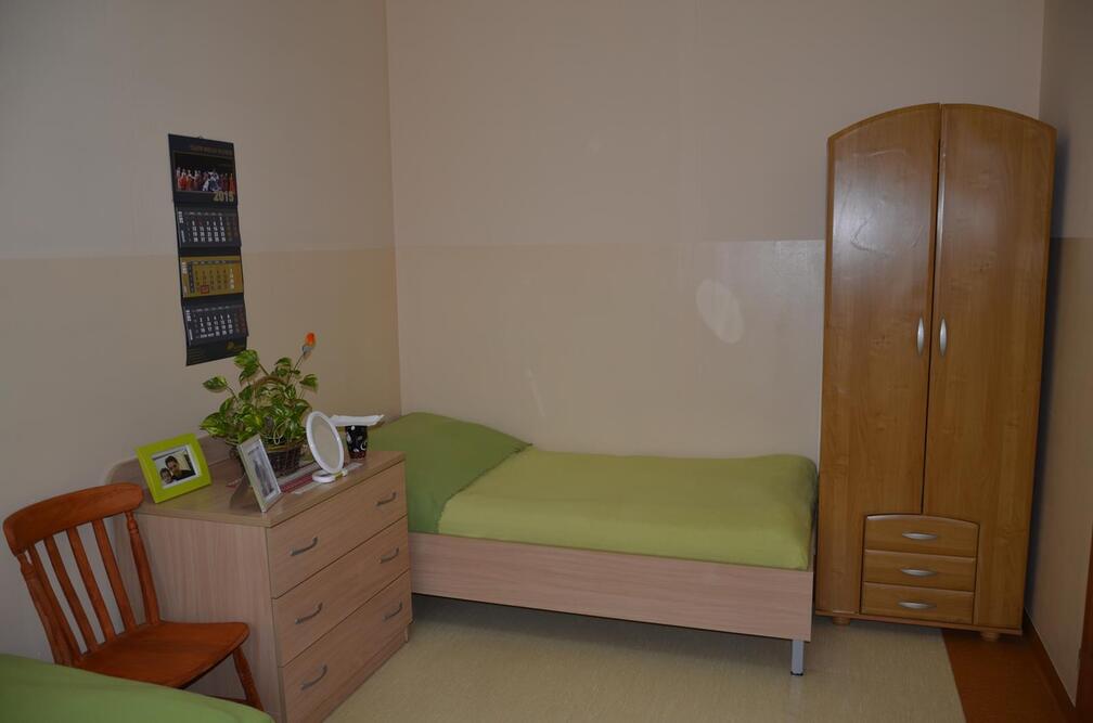 Pokój 2-osobowy w Domu Opieki „Zacisze” w Łaznowskiej Woli