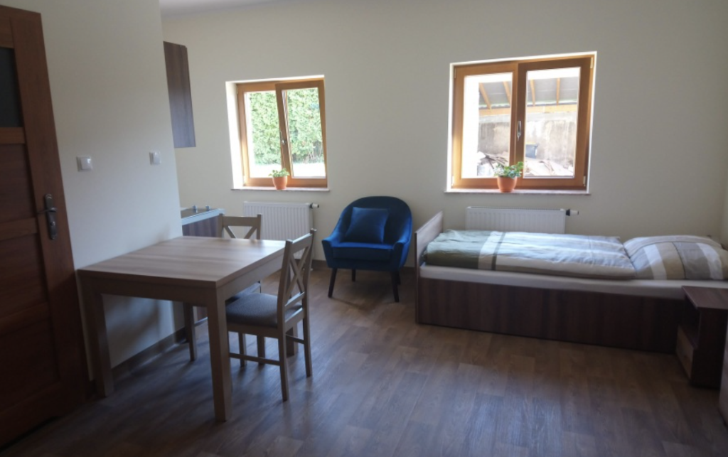 Dom Kwitnącej Jesieni w Starym Lesie