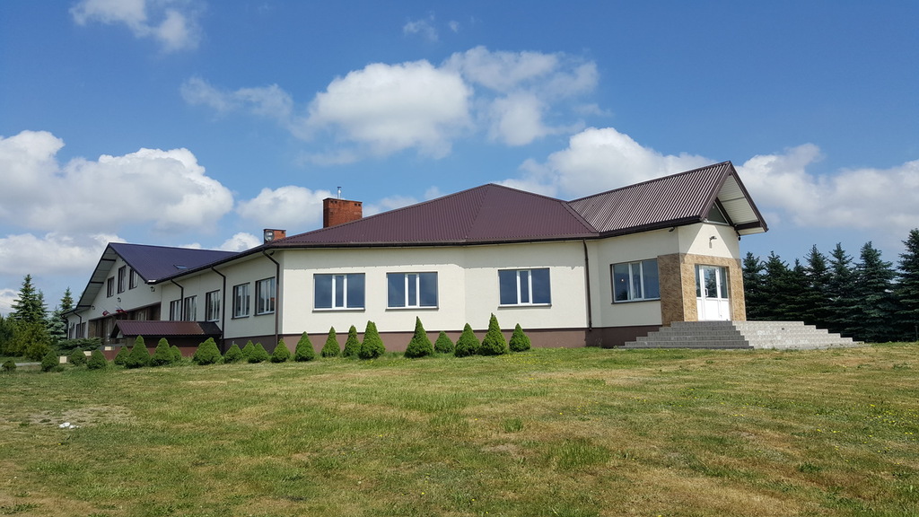 Dom Pomocy Społecznej „Rudzienko” w Rudzienku jest jednokondygnacyjny, dzięki czemu przemieszczanie się po jego terenie jest znacznie łatwiejsze