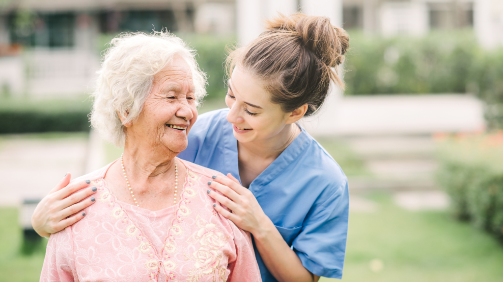 kwalifikacje personelu w domach opieki