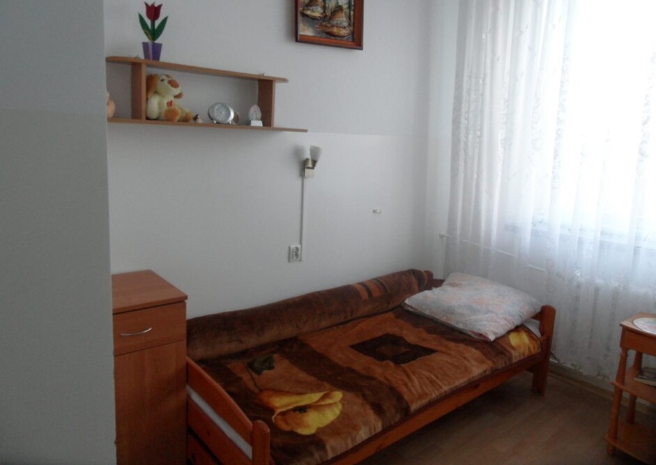 Mieszkanki Domu Pomocy Społecznej Zgromadzenia Sióstr Albertynek w Jabłonnie Lackiej mogą przywieźć ze sobą ulubione przedmioty, takie jak zdjęcia czy pamiątki