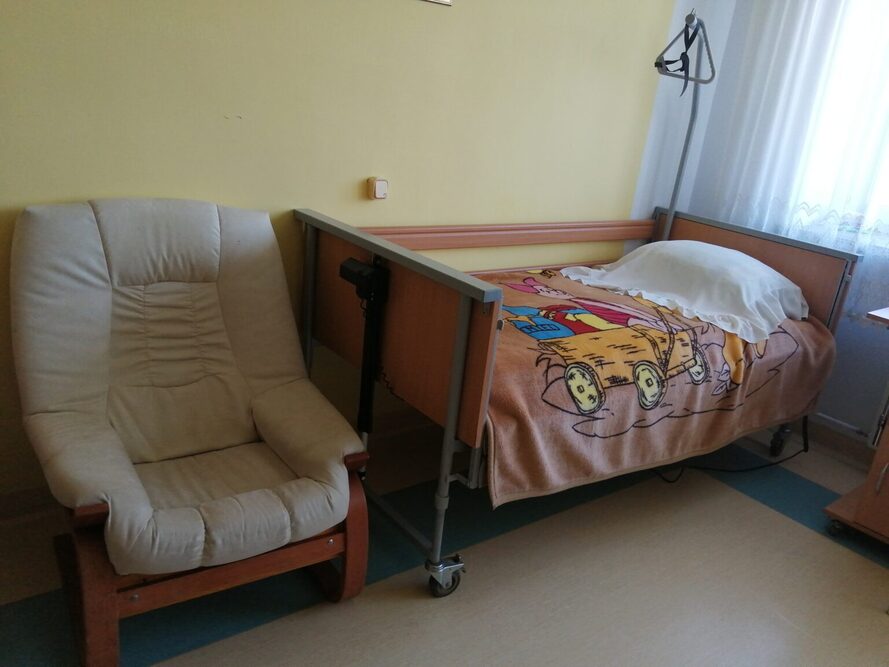 Dom Pomocy Społecznej dla Dorosłych prowadzony przez Zgromadzenie Sióstr Albertynek w Życzynie