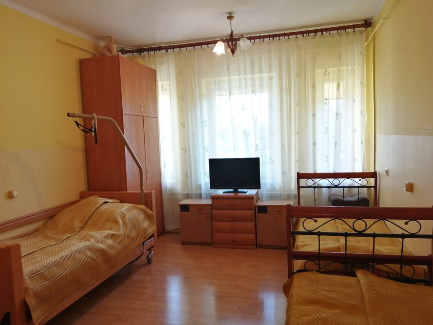 Dom Pomocy Społecznej dla Dorosłych prowadzony przez Zgromadzenie Sióstr Albertynek w Życzynie