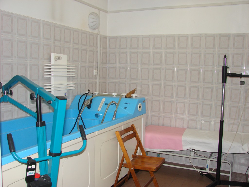 Dom Pomocy Społecznej w Zielonce dysponuje własną bazą zabiegową wyposażoną w profesjonalny sprzęt