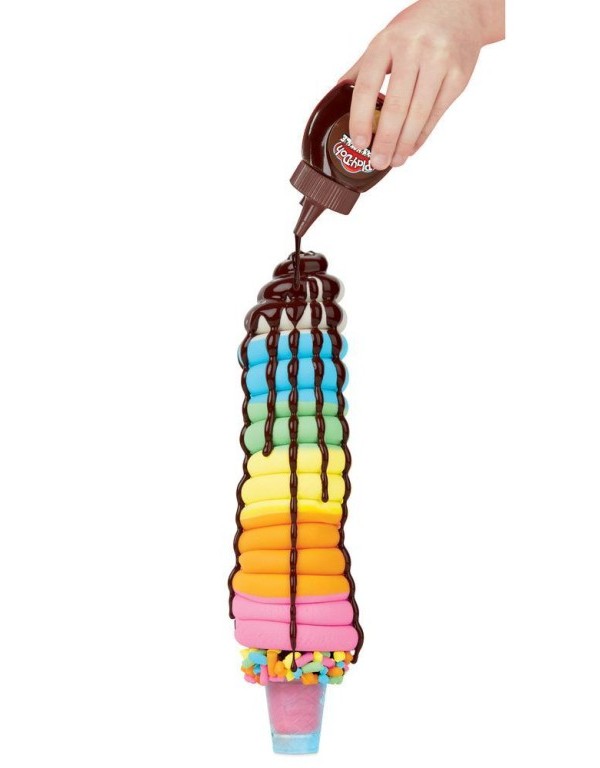 Lody z zestawu Hasbro Play-Doh Tęczowa Lodziarnia prezentu dla 7-latki