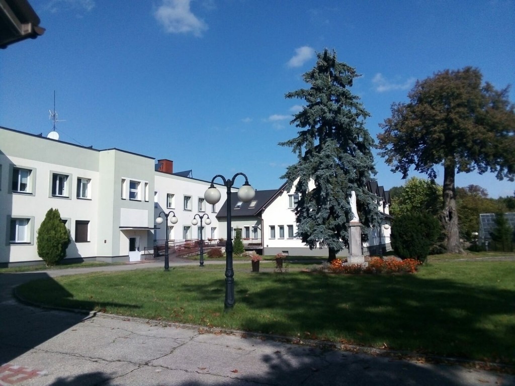 Dom Pomocy Społecznej dla Dorosłych prowadzony przez Zgromadzenie Sióstr Albertynek w Życzynie