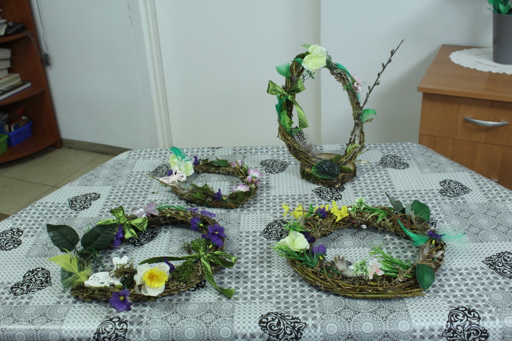 Prace pensjonariuszy Domu Pomocy Społecznej w Stróżach wykonane podczas terapii zajęciowej