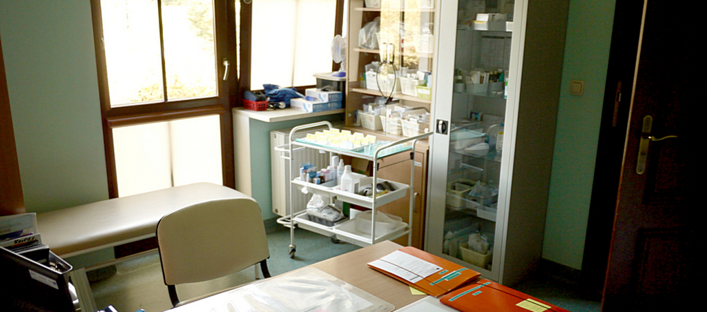 Mieszkańcy Domu Pomocy Społecznej „Dom Muzyka Seniora” w Kątach są pod stałą opiekę wykwalifikowanego personelu, w tym lekarza