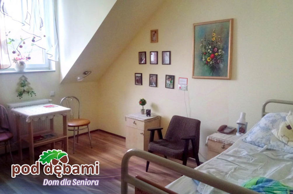 Jeden z pokoi w Domu Seniora „Pod Dębami” we Wrząsowicach