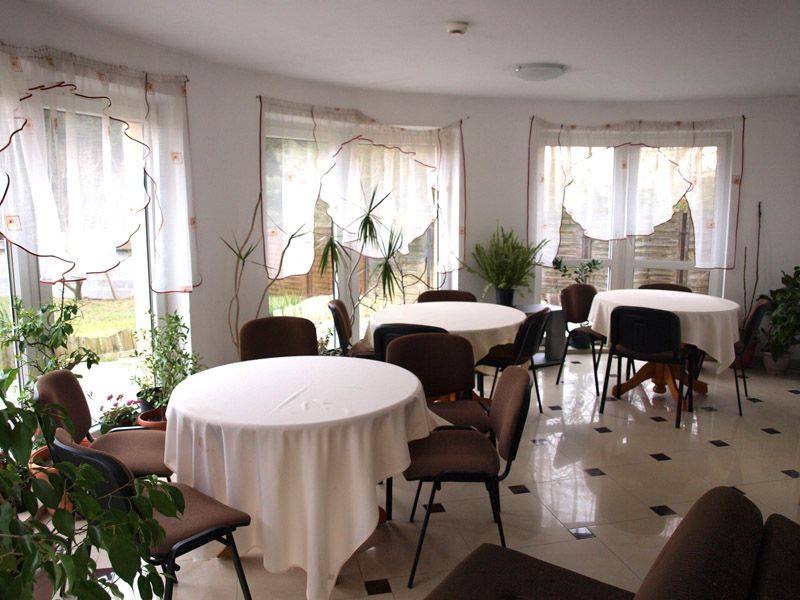 Dom nad Jeziorem w Budach Lucieńskich