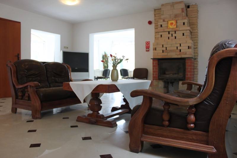 Dom nad Jeziorem w Budach Lucieńskich