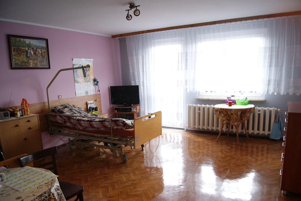 Mieszkańcy Domu Pomocy Społecznej „Przyjaźń” w Tarnowskich Górach  mają w swoich pokojach telewizory i radioodbiorniki