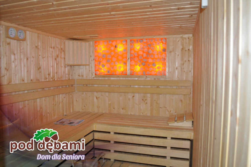 Dom Seniora „Pod Dębami” we Wrząsowicach dysponuje sauną