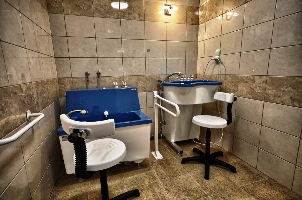 Zakład Opiekuńczo-Leczniczy w Osinach dysponuje nowoczesnym sprzętem do rehabilitacji i fizjoterapii