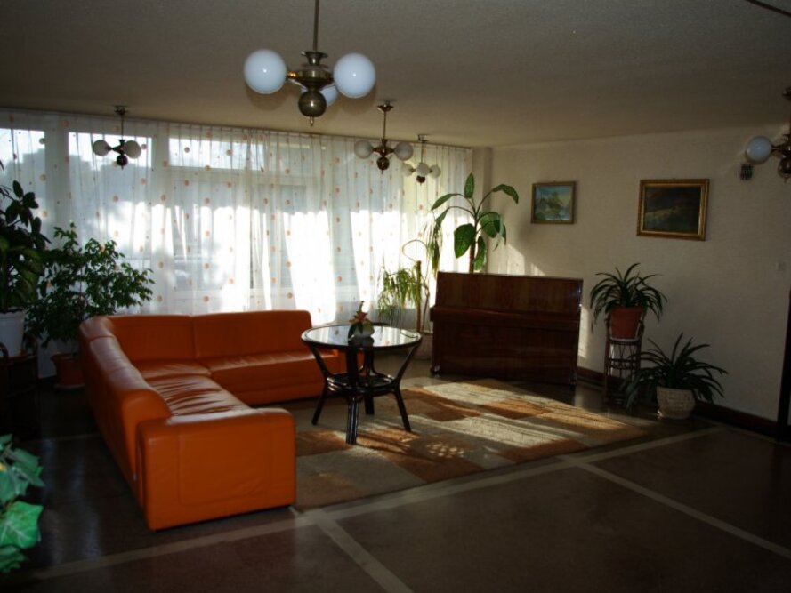 Pokój pobytu dziennego w Domu Pomocy Społecznej nr 2 w Sosnowcu