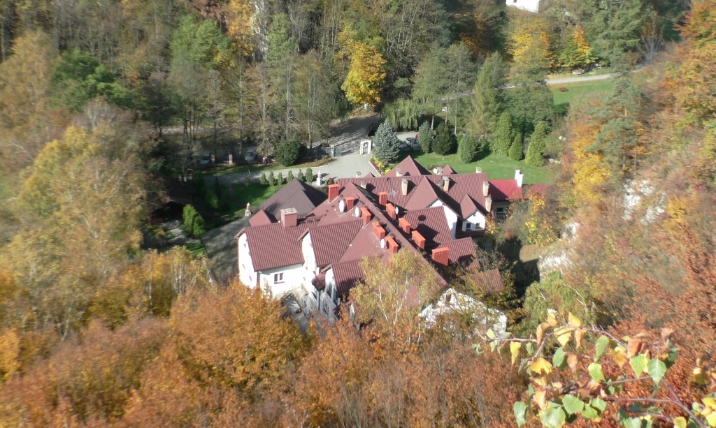 Dom Pomocy Społecznej im. św. Brata Alberta w Ojcowie z lotu ptaka