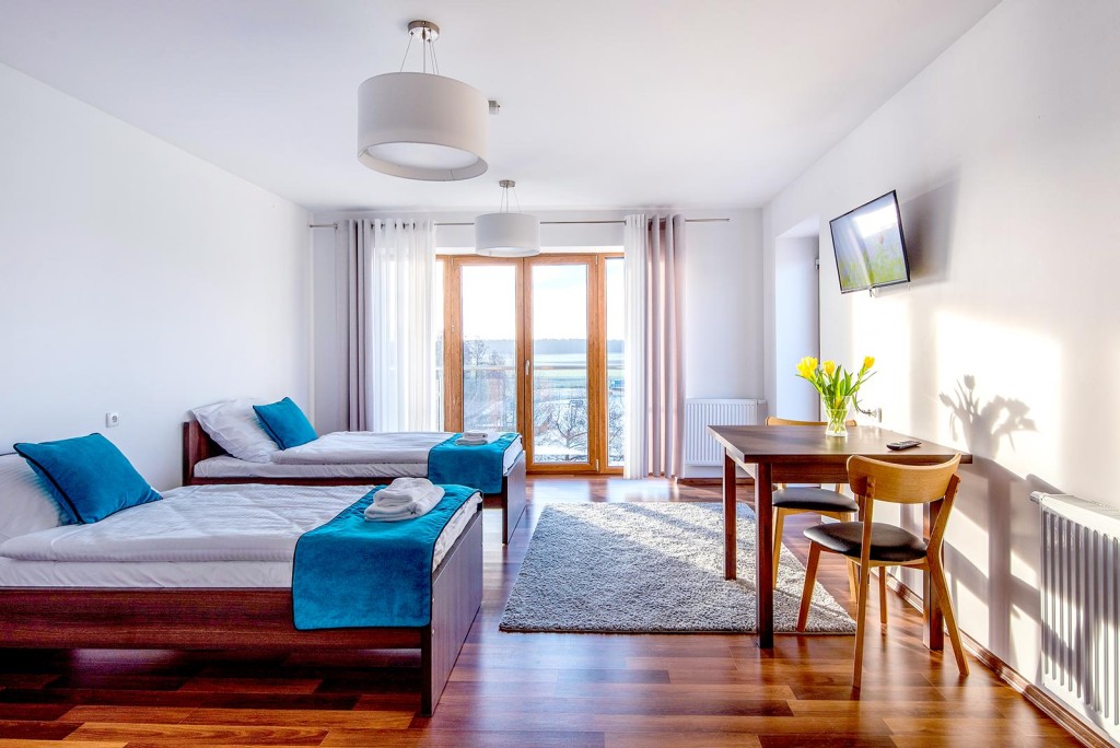 Pokoje w Domu Seniora „Rezydencja Margonin” w Margoninie są nowocześnie i komfortowo wyposażone 