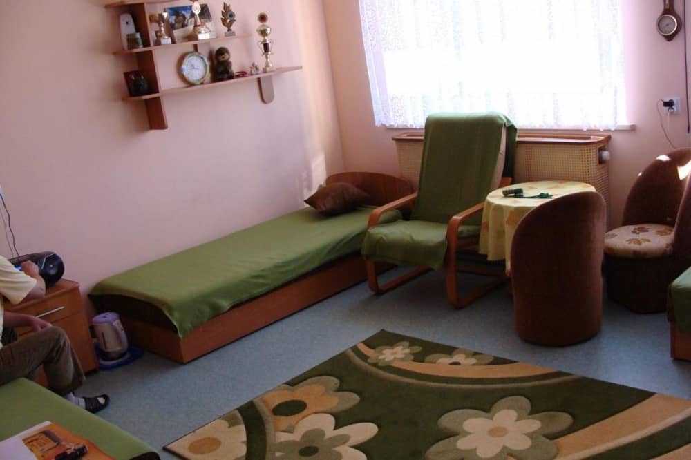 Dom Pomocy Społecznej w Węgorzewie dysponuje pokojami, które w większości przeznaczone są dla dwóch osób