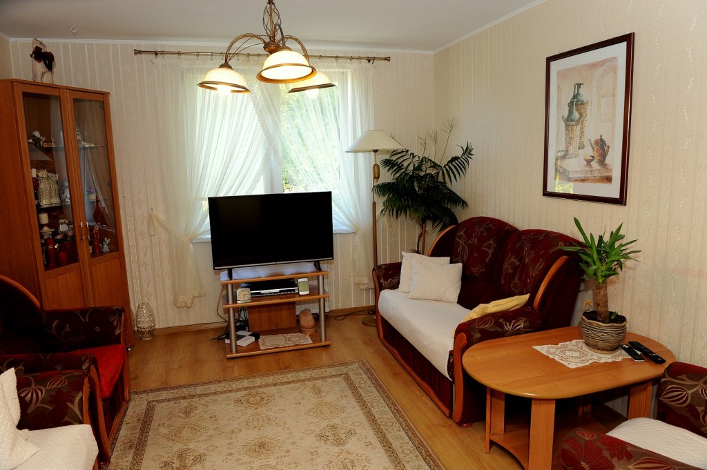 Pokoje w Domu Pomocy Społecznej w Machowinie są przytulne i wyposażone w niezbędny sprzęt