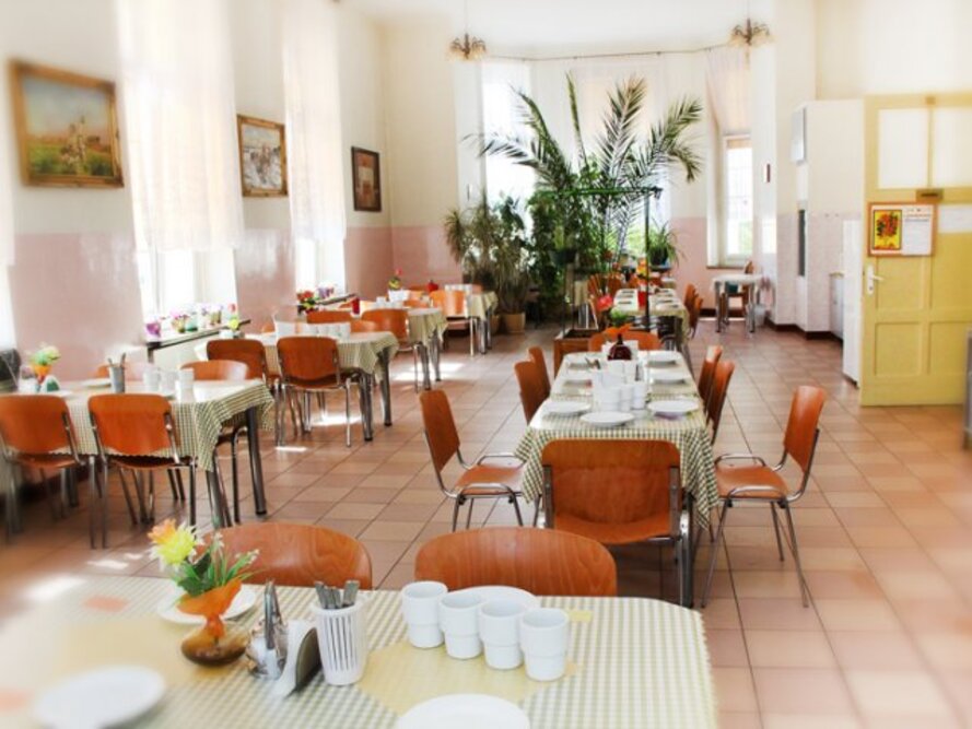 Stołówka w Domu Pomocy Społecznej przy Kaletniczej we Wrocławiu