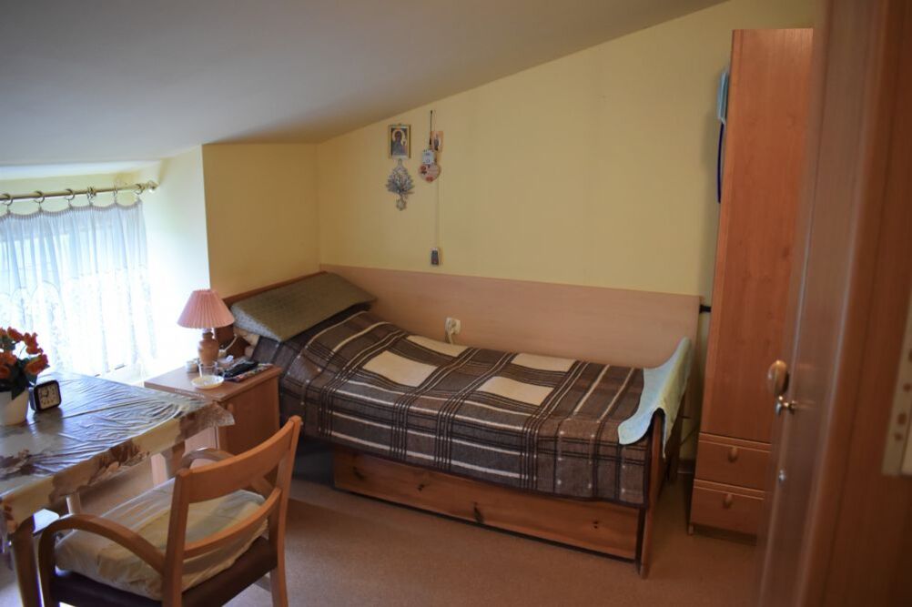 Jeden z pokoi w Domu Pomocy Społecznej w Turowie