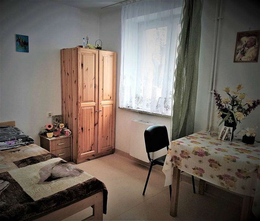 Jeden z pokoi w Domu Pomocy Społecznej im. Józefa Gawła w Stalowej Woli