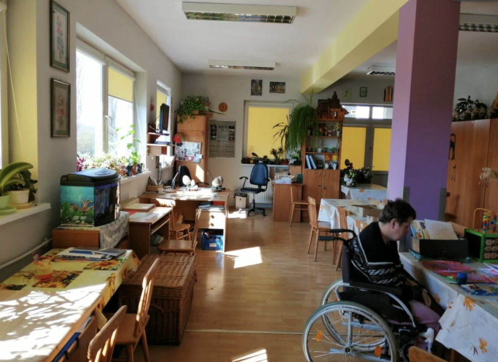 Sala terapii zajęciowej w Domu Pomocy Społecznej w Bochni