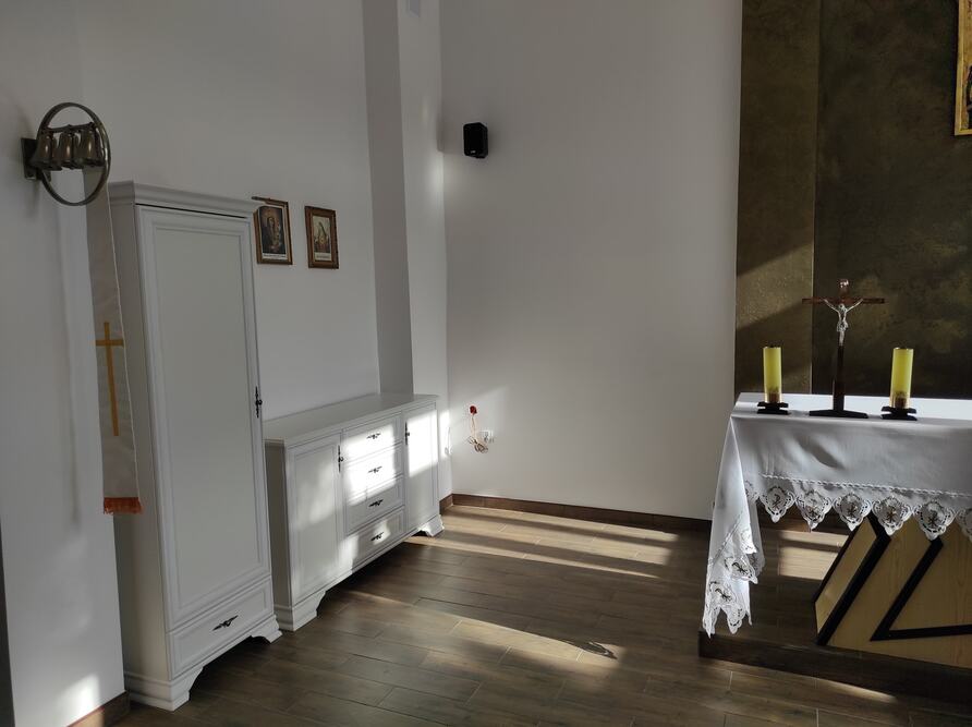 W Domu Pomocy Społecznej w Kraśniku znajduje się kaplica, w której odbywają się Msze Święte