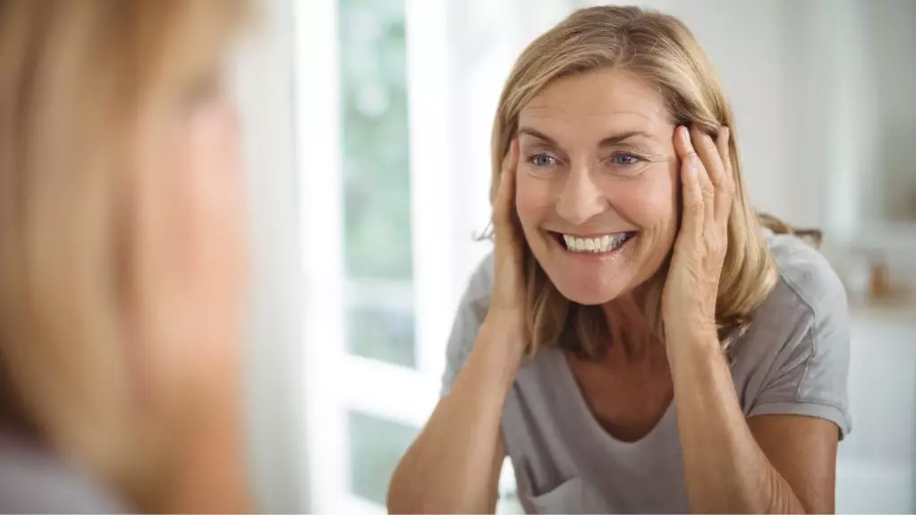 jak działa efekt lustra?