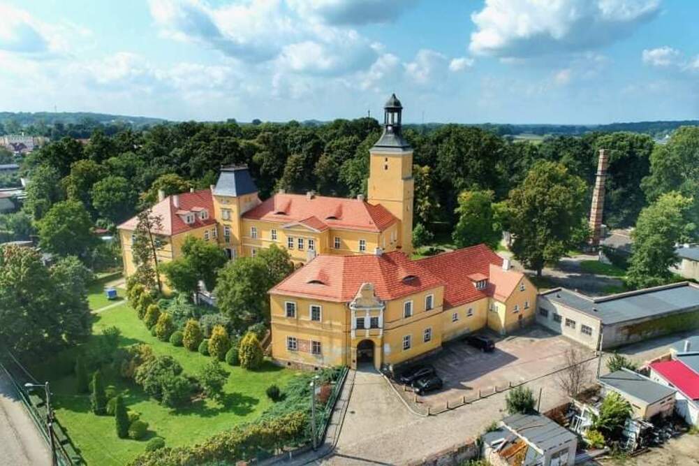 Dom Pomocy Społecznej w Lubsku i jego otoczenie