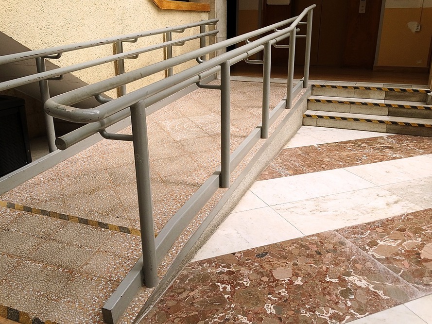 Dom Pomocy Społecznej „Budowlani” w Warszawie jest przyjazny osobom poruszającym się na wózkach inwalidzkich