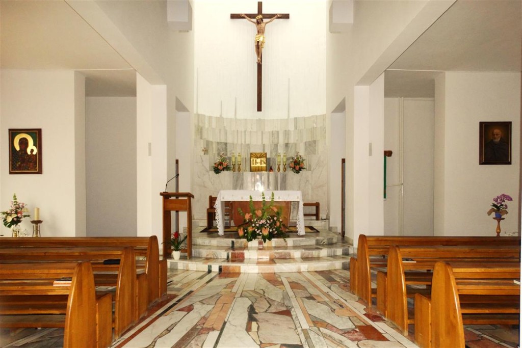 Kaplica w Domu Pomocy Społecznej im. Św. Brata Alberta w Warszawie