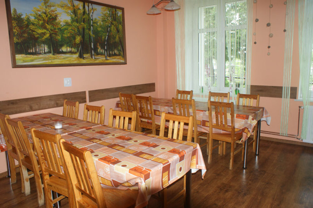 W Domu Pomocy Społecznej w Molzie  znajduje się jasna i przestronna jadalnia 