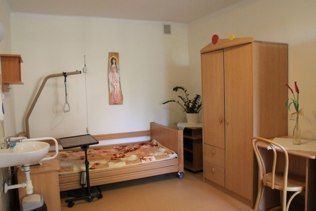 Dom Pomocy Społecznej im. Ks. Wojciecha Borowiusza w Cmolesie