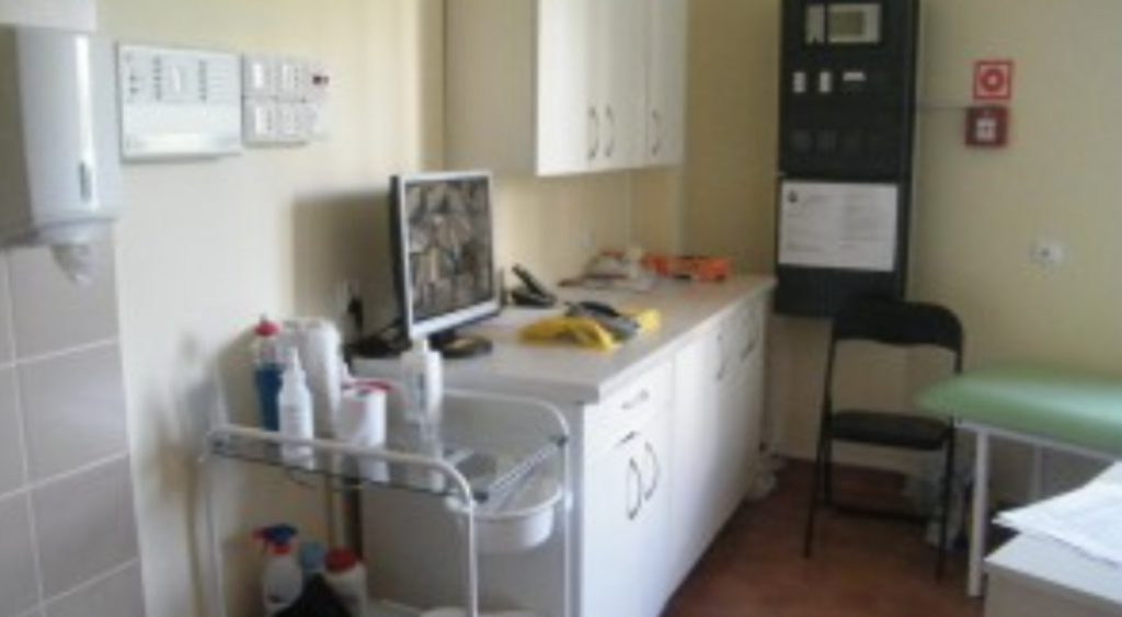 W Domu Pomocy Społecznej im. Św. Jana Pawła II w Lublinie znajduje się gabinet medycznej pomocy doraźnej