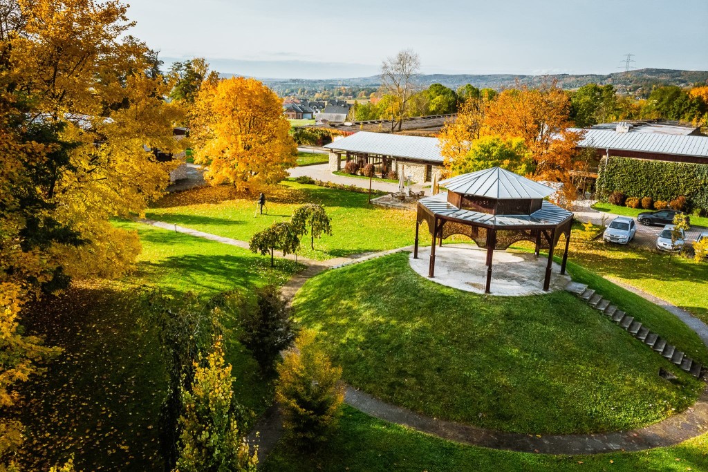 Dwór w Tomaszowicach