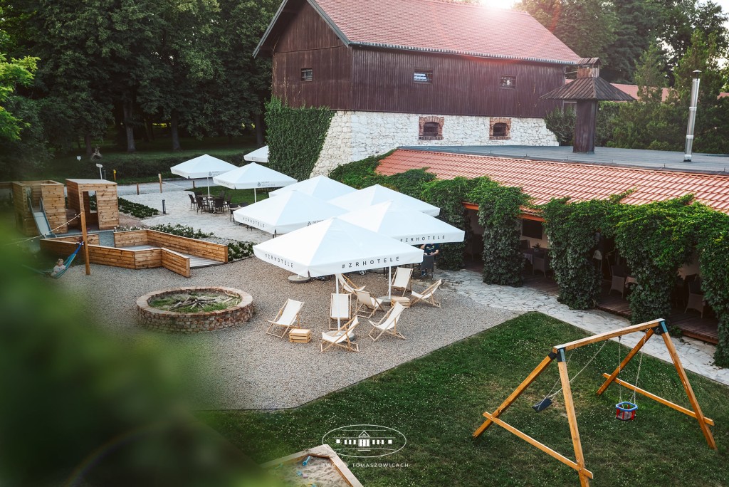 Dwór w Tomaszowicach