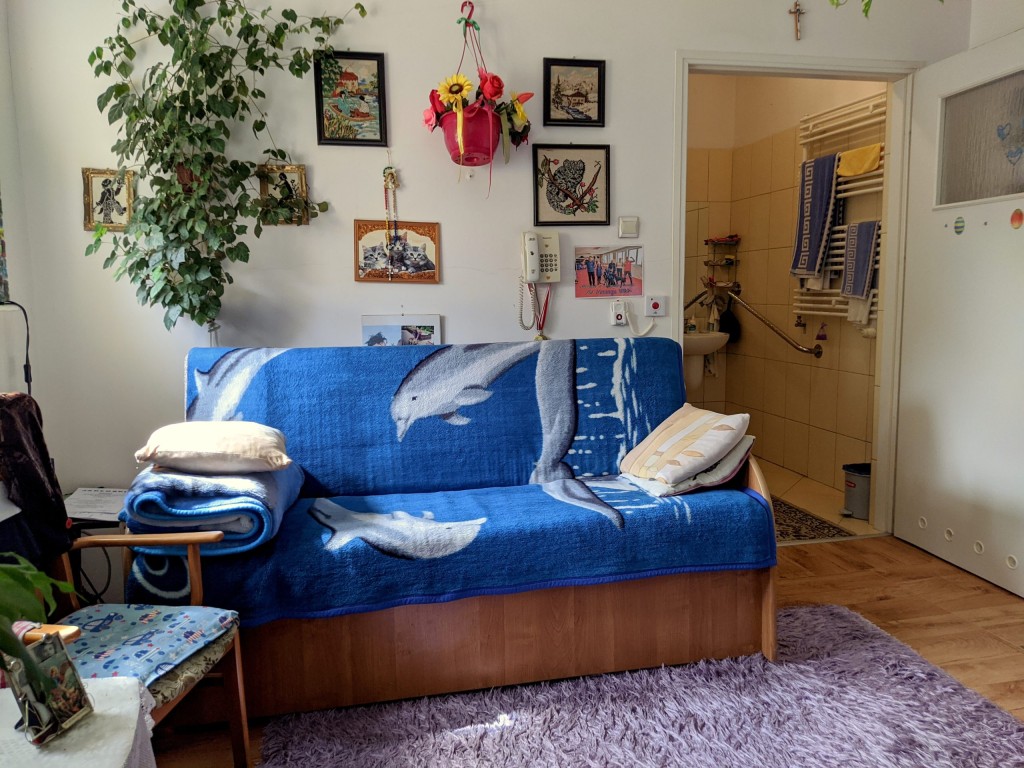 Pokoje w Domu Pomocy Społecznej „Niezapominajka” w Elblągu posiadają własny węzeł sanitarny