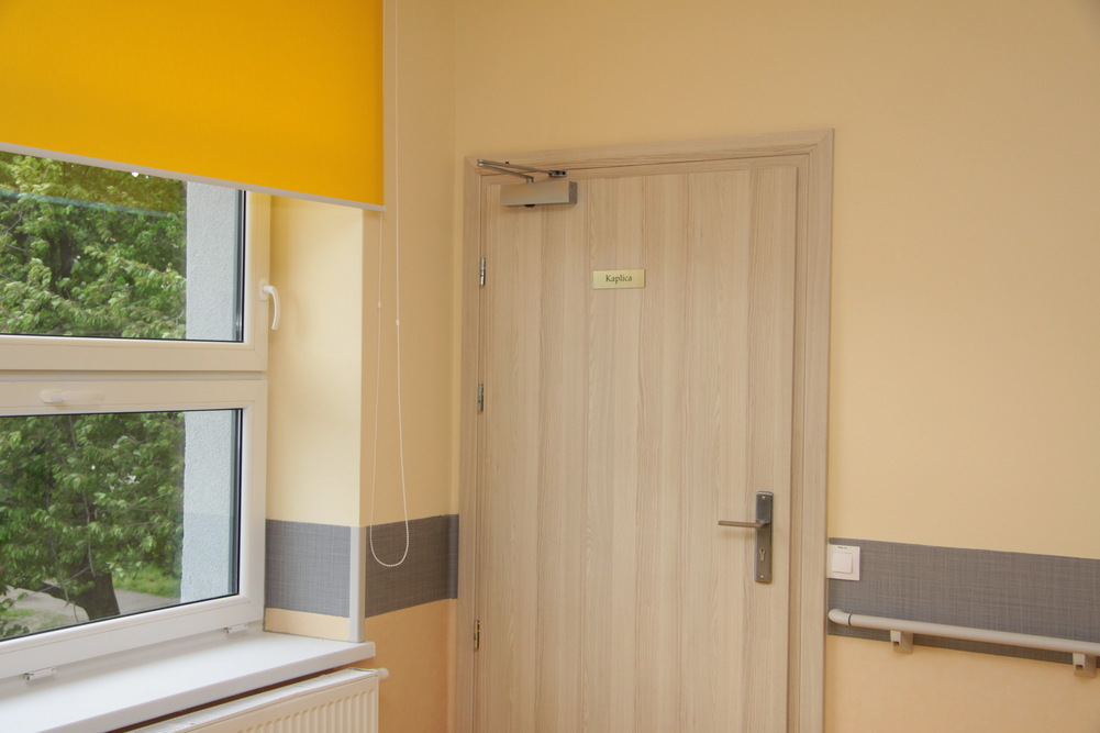 Mieszkańcy Domu Seniora – Rusinowa w Wałbrzychu mogą korzystać z licznych udogodnień - w budynku znajduje się między innymi kaplica