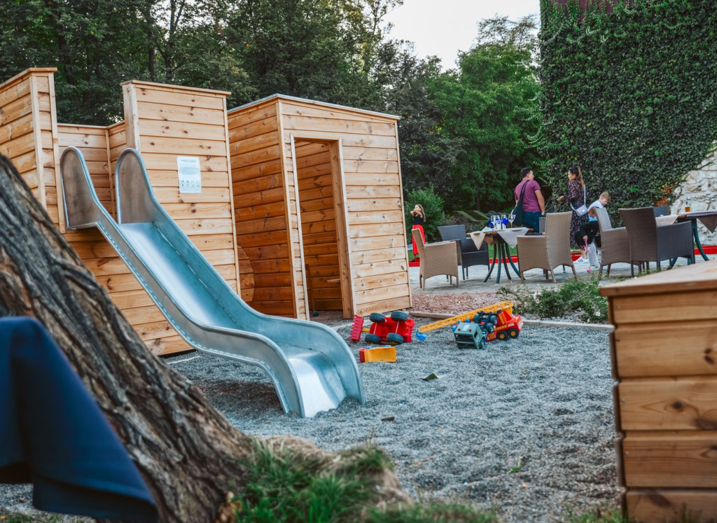 Dwór w Tomaszowicach