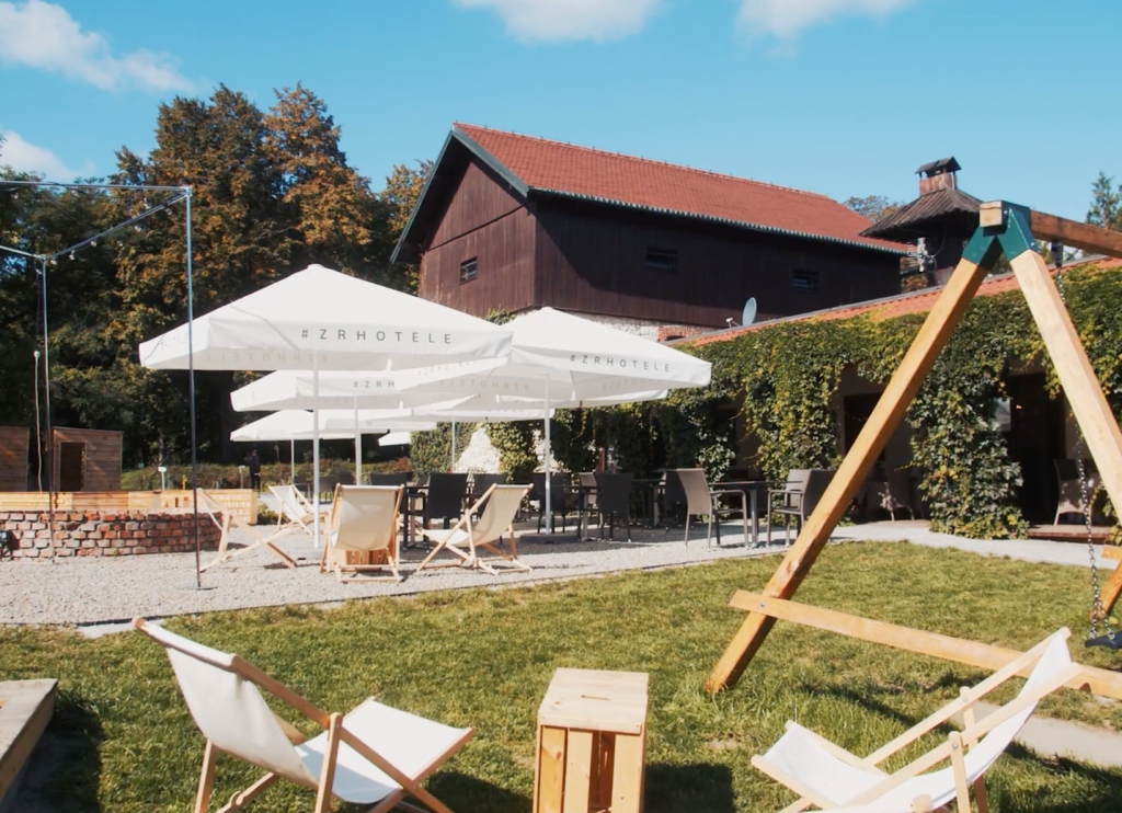 Dwór w Tomaszowicach